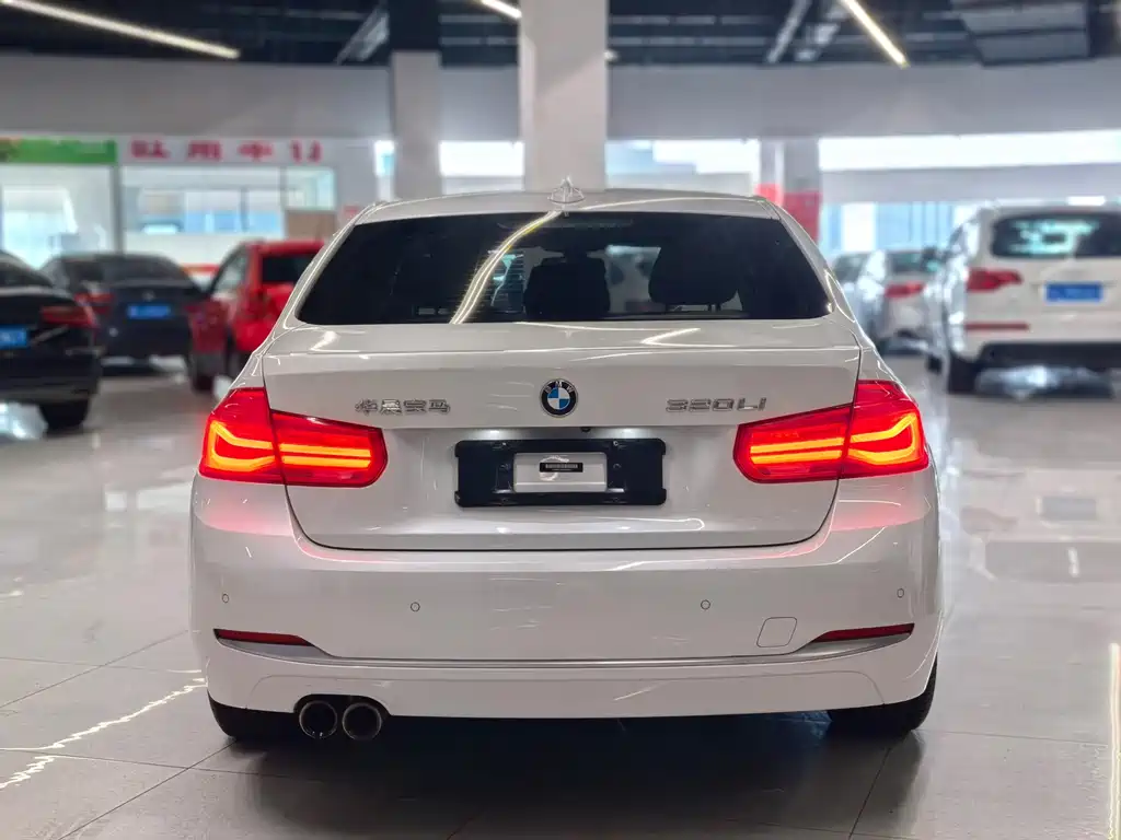 BMW 3 Series — миниатюра 4