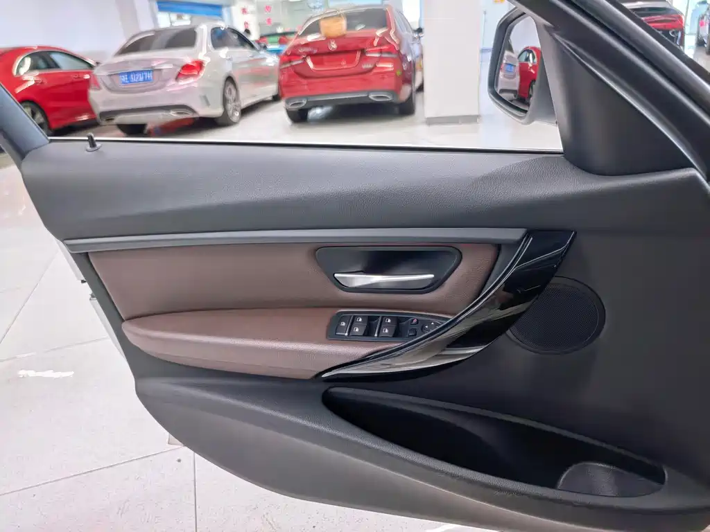 BMW 3 Series — миниатюра 14