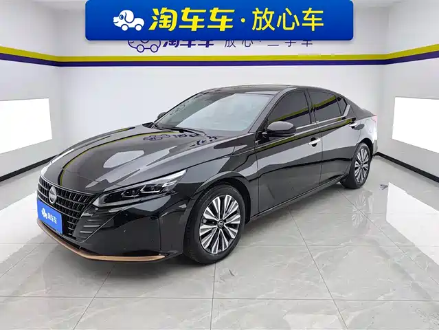 NISSAN TEANA