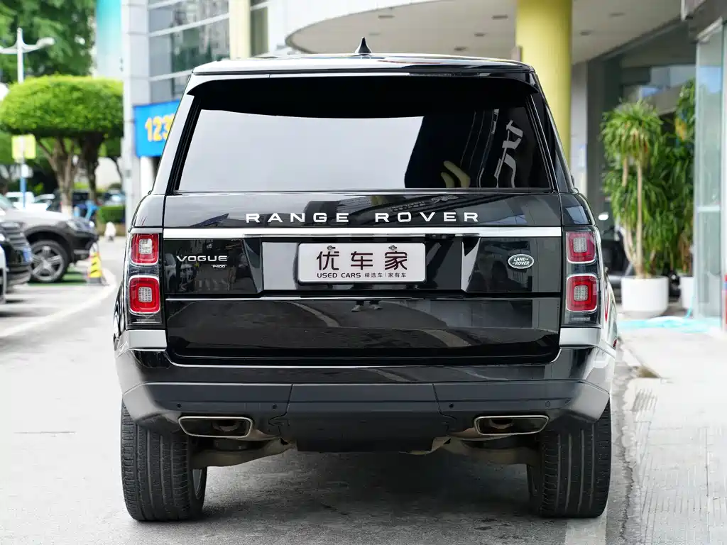Land Rover Range Rover 2022 3.0 L6 400PS