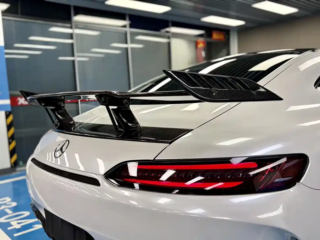 MERCEDES-BENZ AMG GT