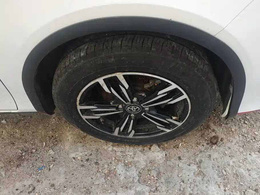 Toyota Yaris L — миниатюра 6