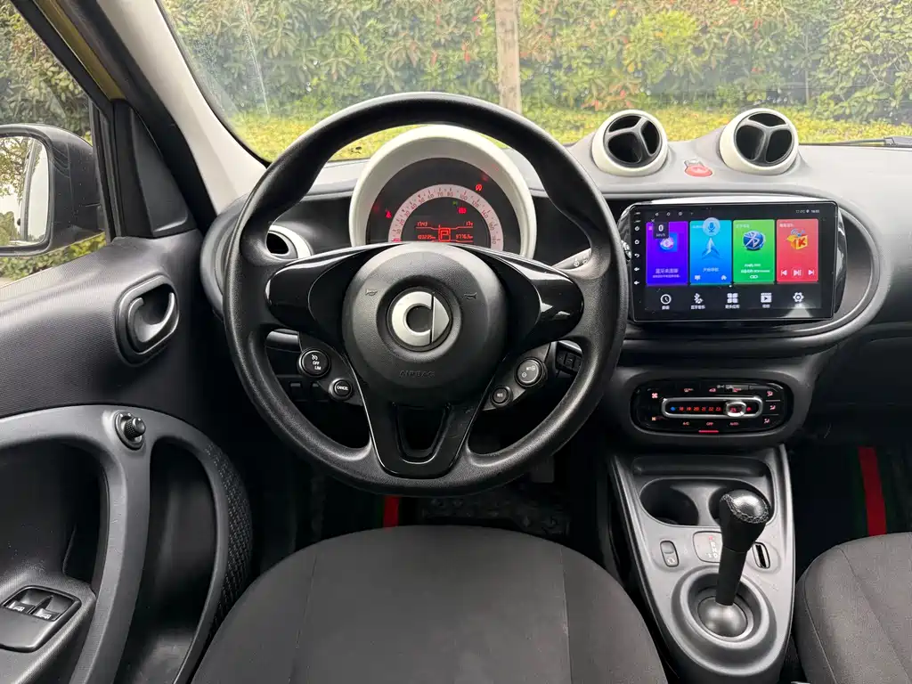 SMART FORFOUR