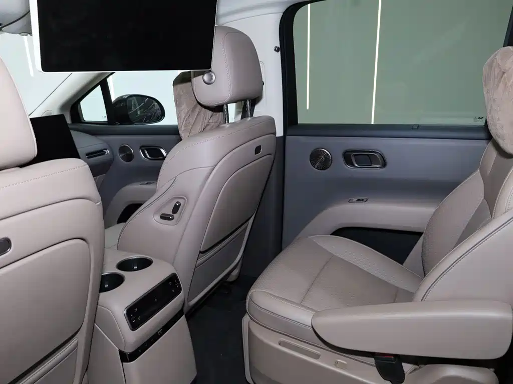 Li Auto Li i8 — миниатюра 11