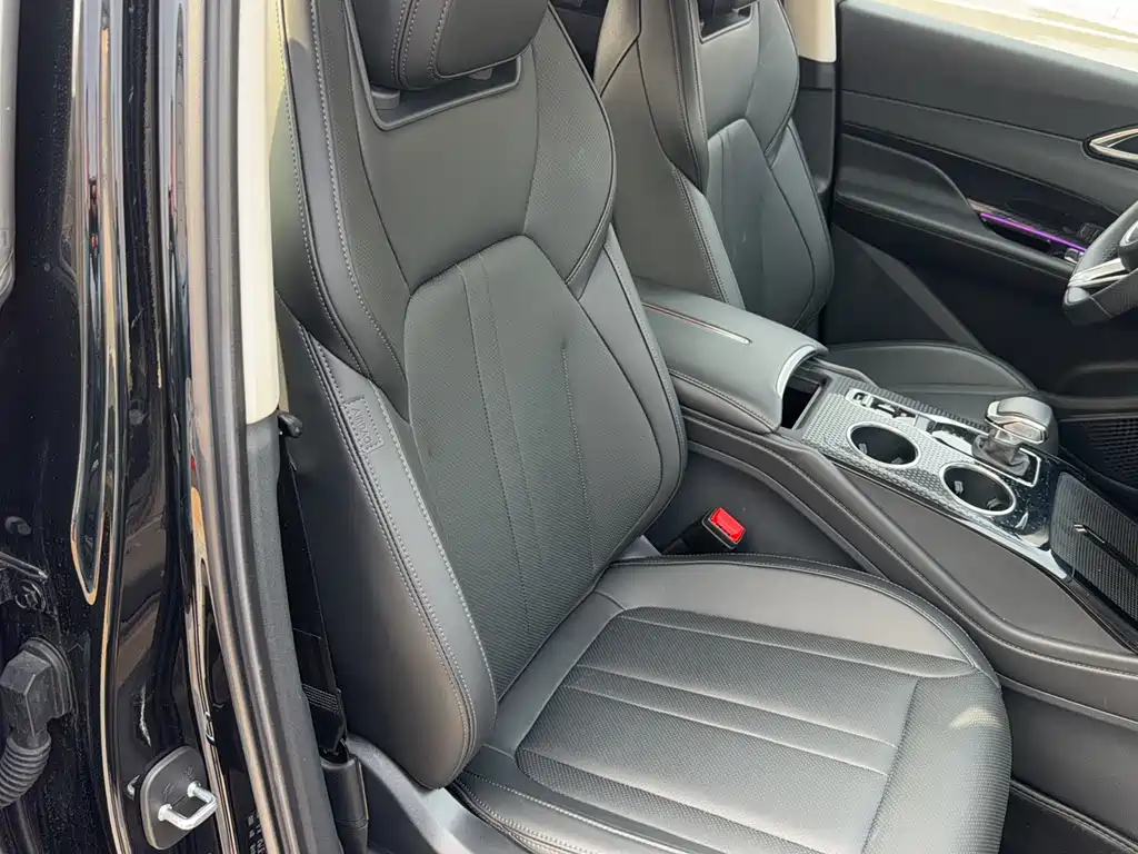 Hongqi HONGQI HS3 PHEV