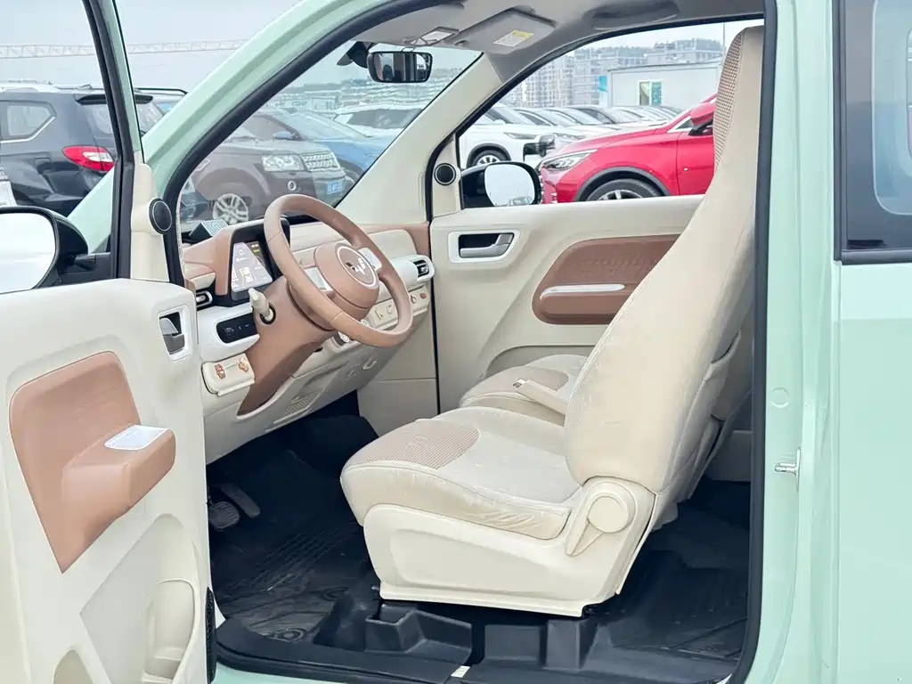 Wuling MINIEV — миниатюра 3