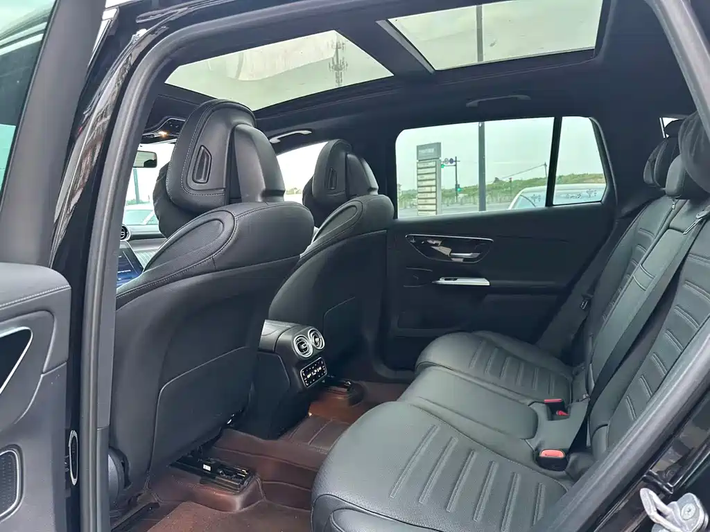 Mercedes-Benz GLC 2024 GLC 260 L 4MATIC Luxury 5 мест
