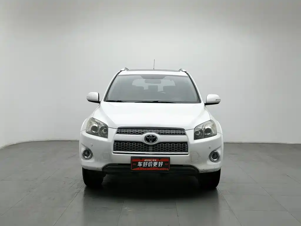 Toyota RAV4 — миниатюра 3
