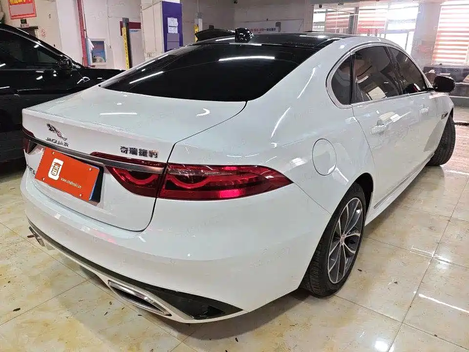 Jaguar XFL — миниатюра 9