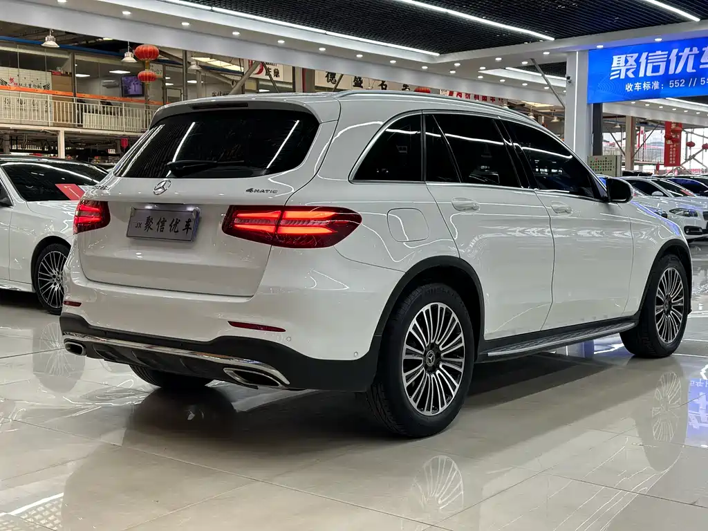 MERCEDES-BENZ GLC