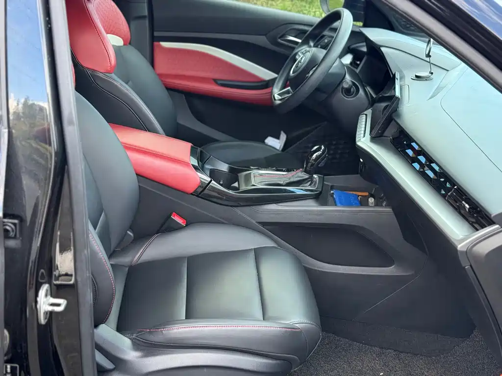 MG MG5 — миниатюра 10