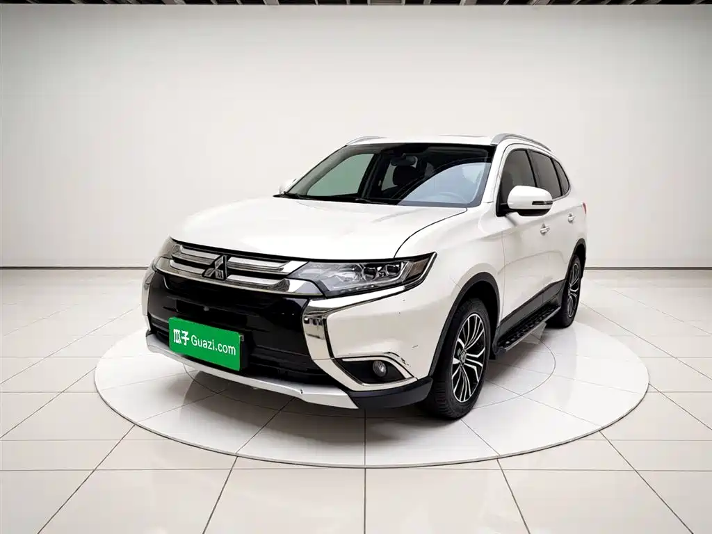 Купить Mitsubishi Outlander
