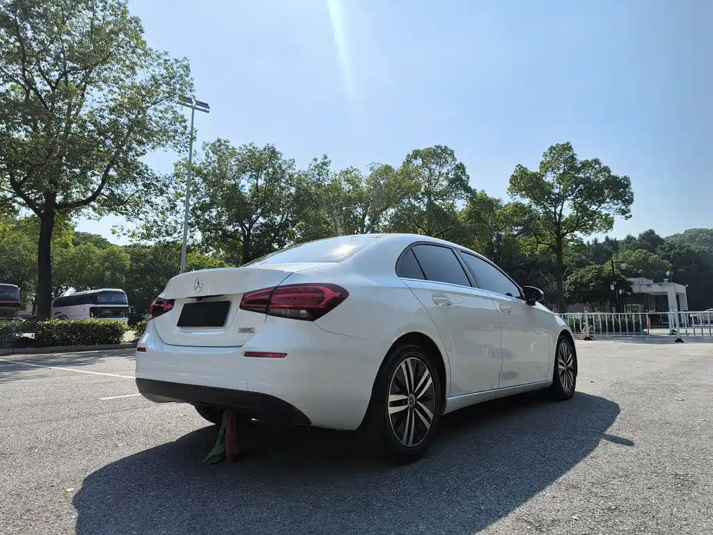 MERCEDES-BENZ A CLASS