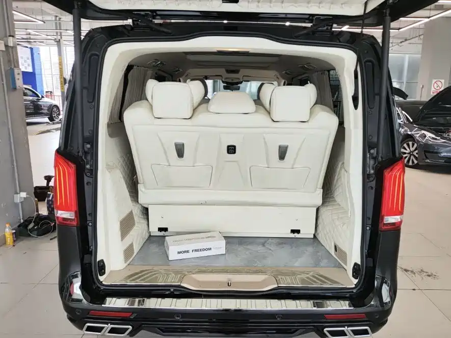 Mercedes-Benz V-Class — миниатюра 9