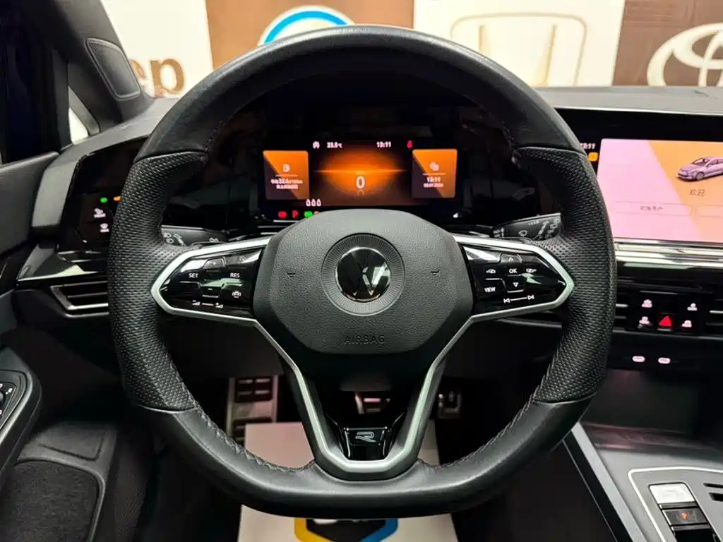 Volkswagen Golf — миниатюра 11