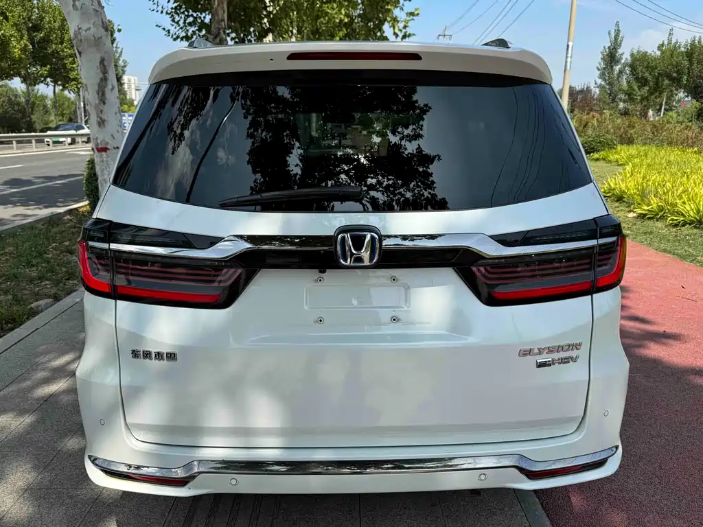 Honda Elysion — миниатюра 5