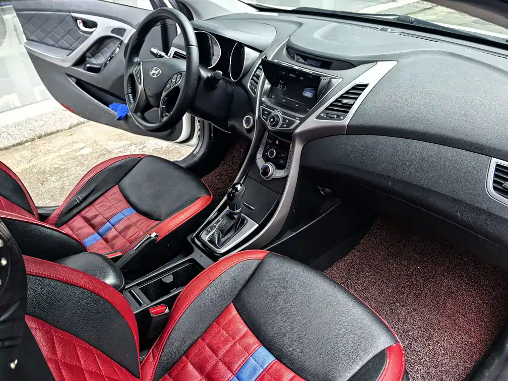 Hyundai Elantra Langdong — миниатюра 8
