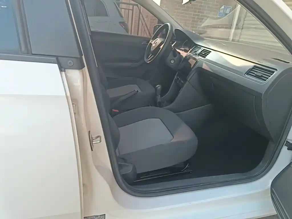 Skoda Rapid — миниатюра 25