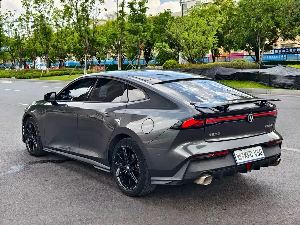 Changan UNI-V 2022 1.5T