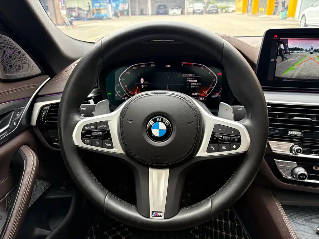 BMW 5 Series — миниатюра 6