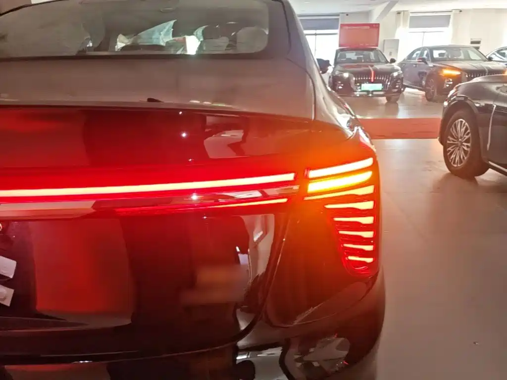 Hongqi Hongqi H5 PHEV — миниатюра 8
