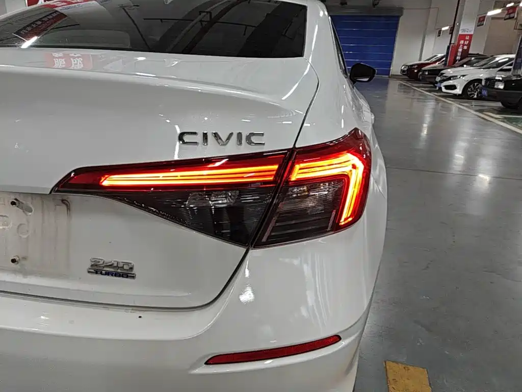 Honda Civic — миниатюра 8