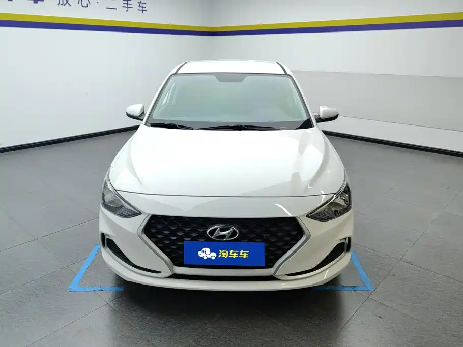 Hyundai Elantra — миниатюра 2