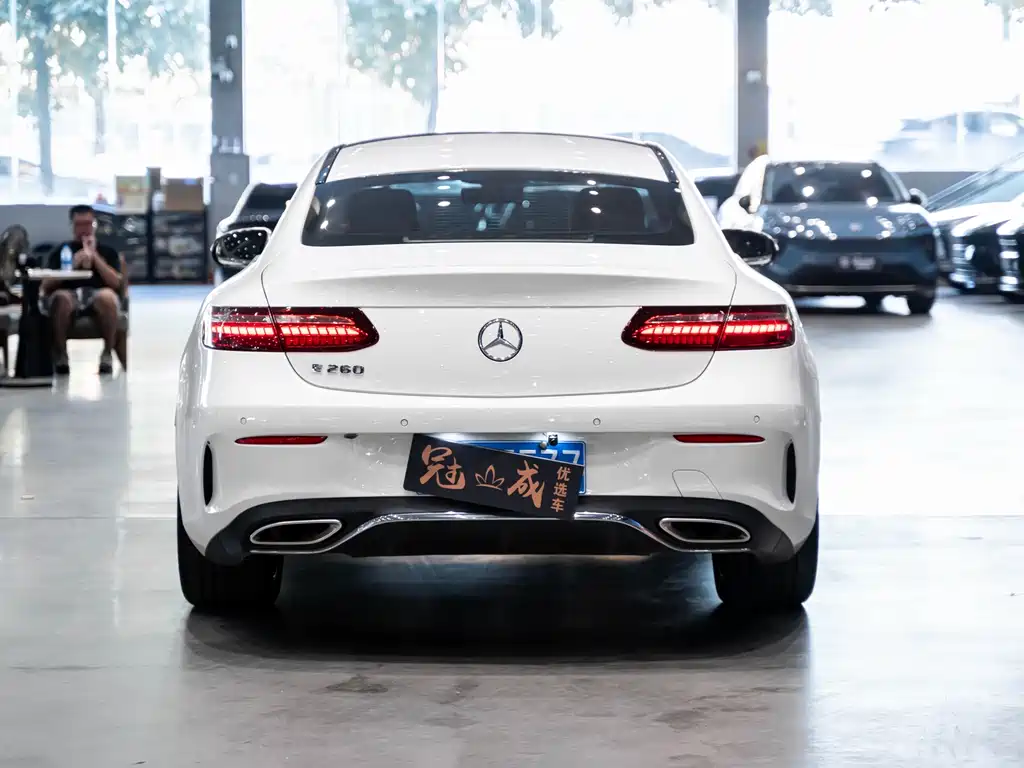 MERCEDES-BENZ E CLASS