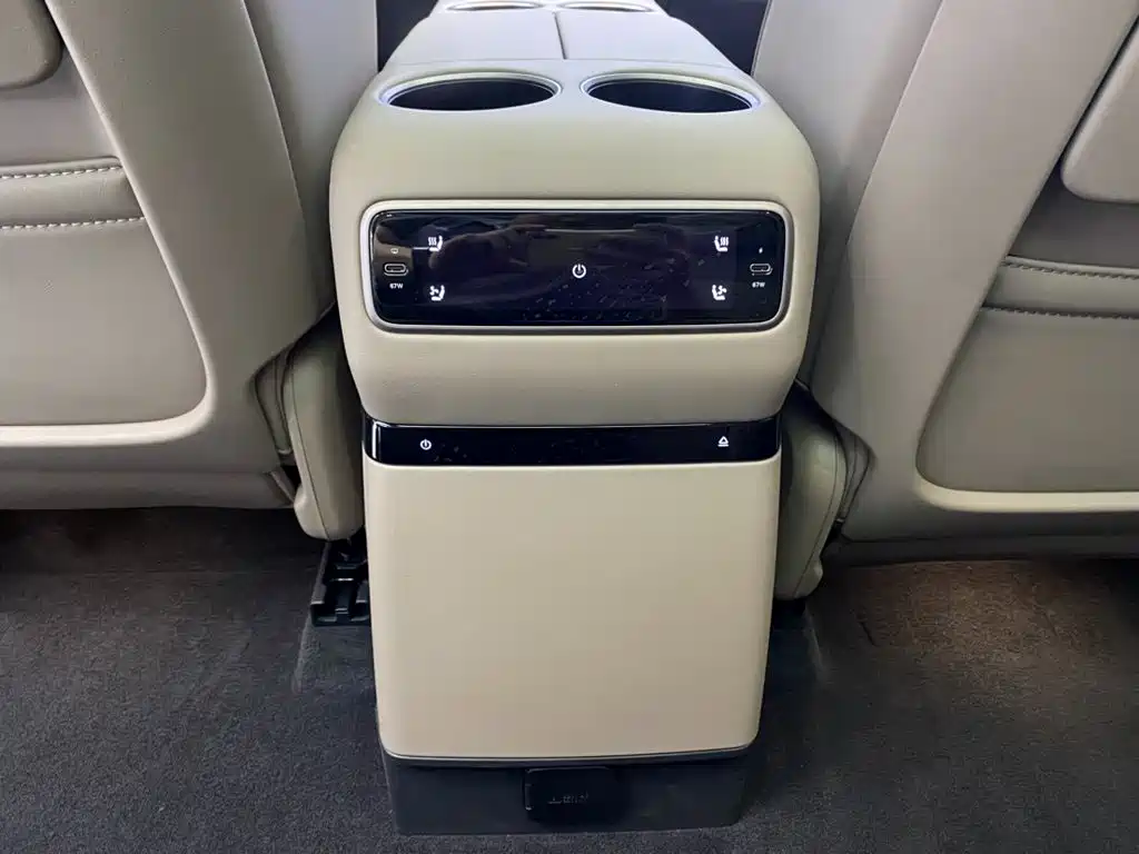 Li Auto Li i8 — миниатюра 29