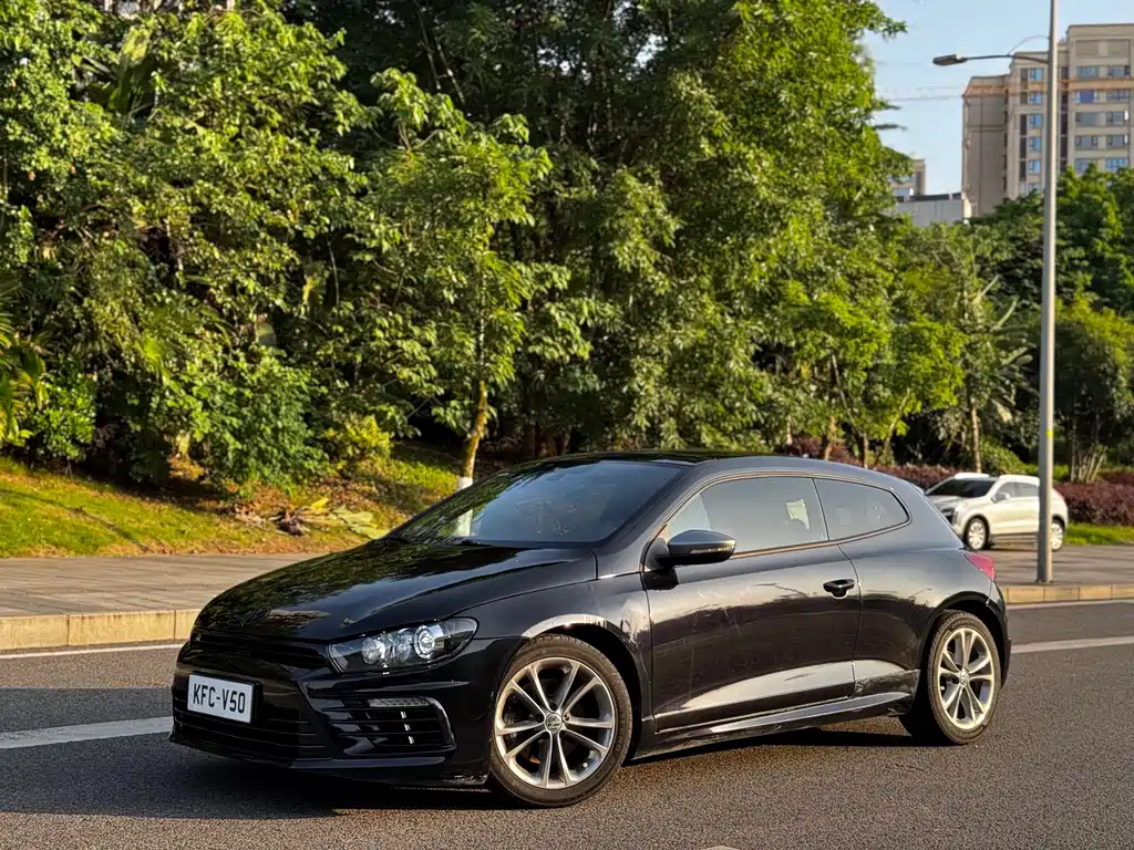 Купить Volkswagen Scirocco