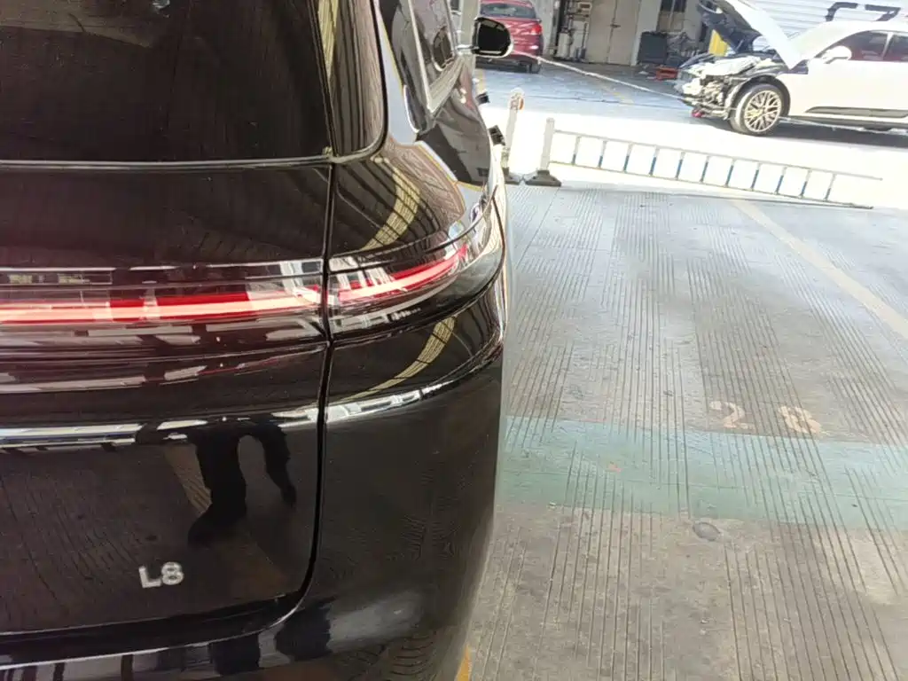 Li Auto Li L8 — миниатюра 8