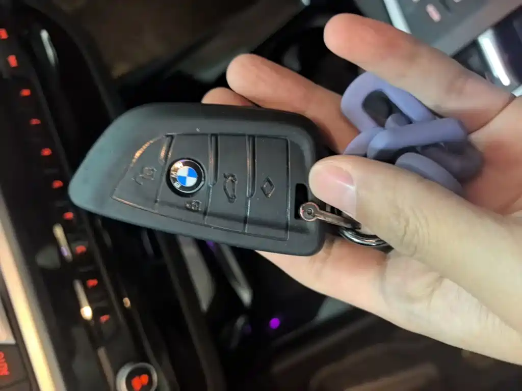 BMW iX3 — миниатюра 9