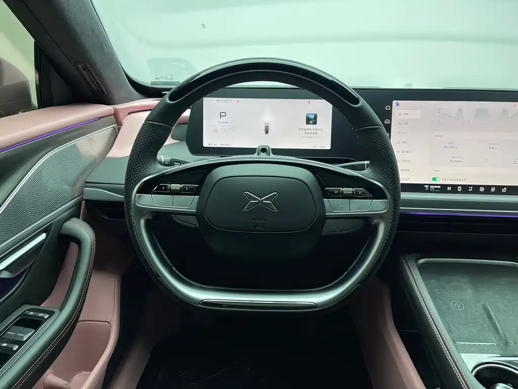 XPeng P7 — миниатюра 12