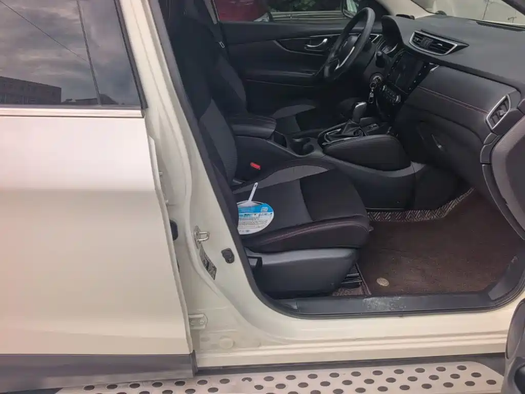 Nissan Qashqai — миниатюра 25