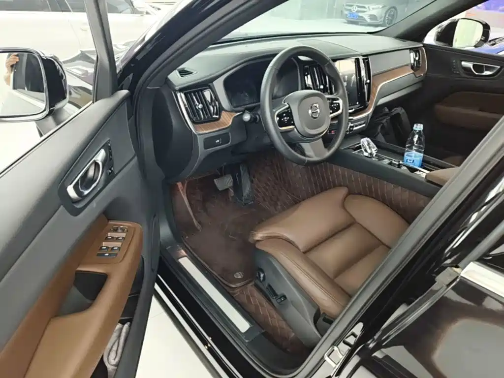 Volvo XC60 — миниатюра 16