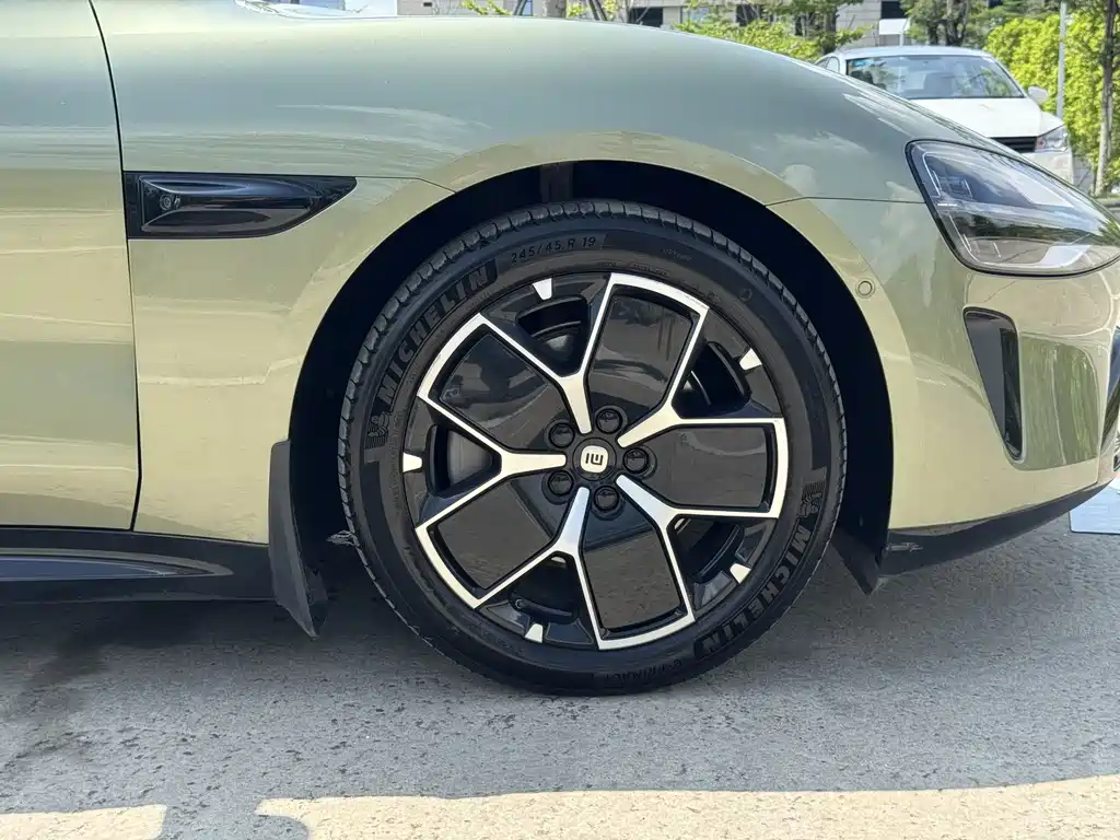 XIAOMI CAR XIAOMI SU7