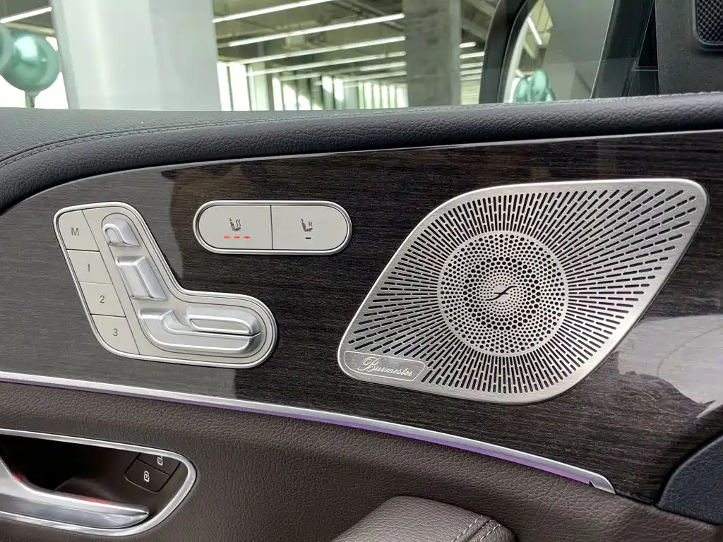 Mercedes-Benz GLS — миниатюра 39