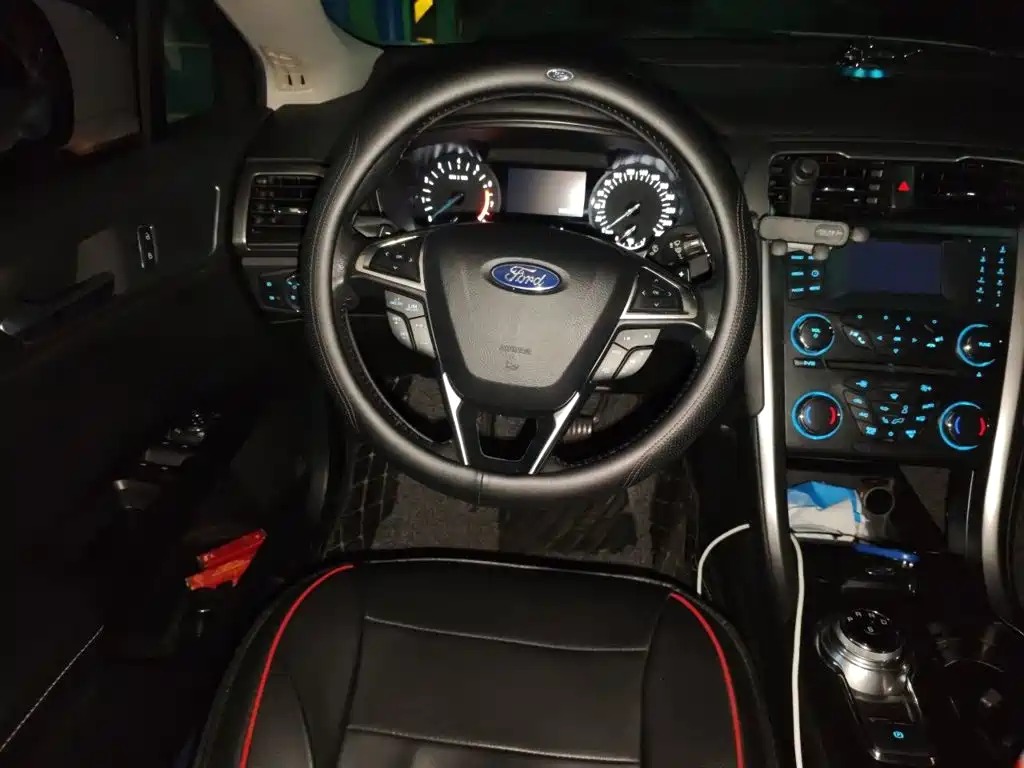 Ford Mondeo — миниатюра 6