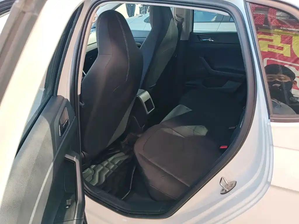 Volkswagen Polo — миниатюра 17