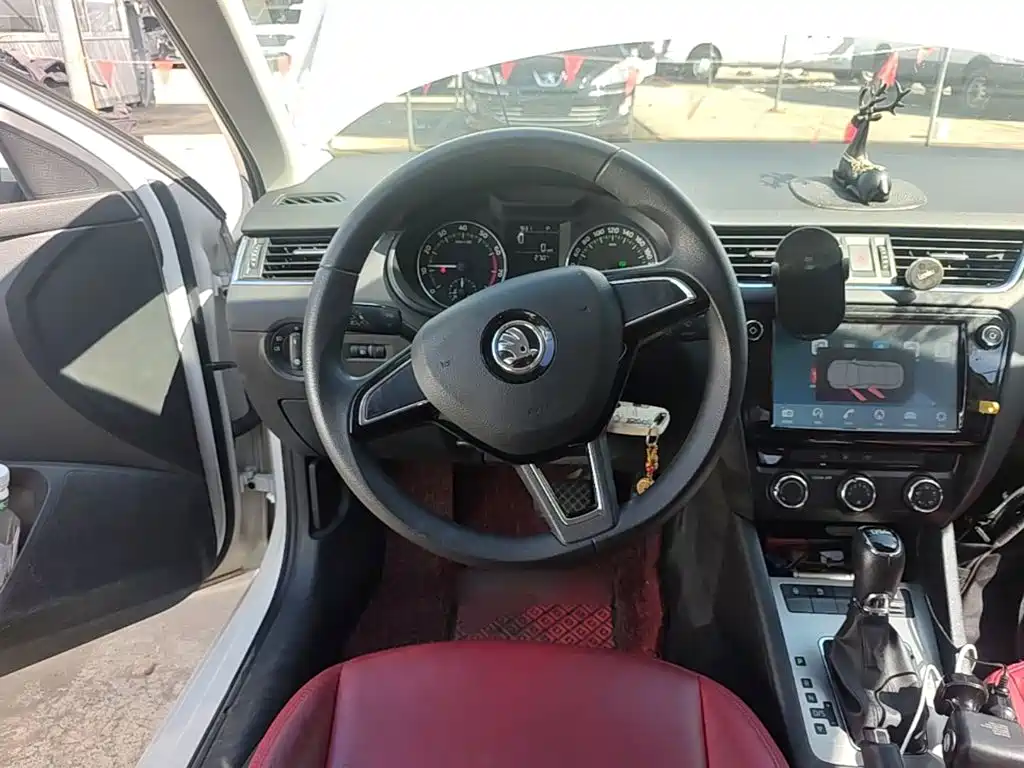 Skoda Octavia — миниатюра 11