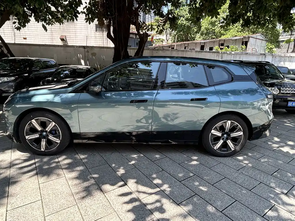 BMW iX — миниатюра 3