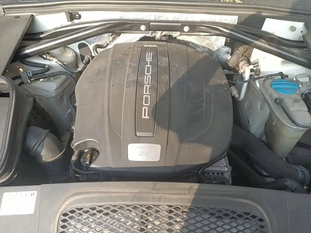 Porsche Macan — миниатюра 16