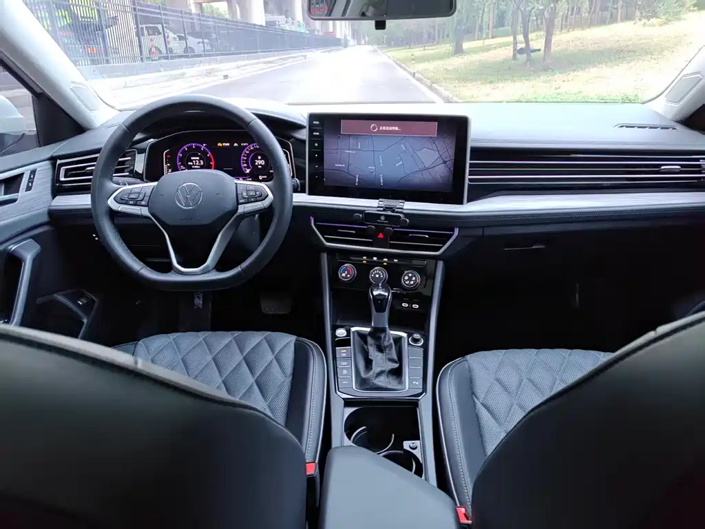 Volkswagen Sagitar — миниатюра 6