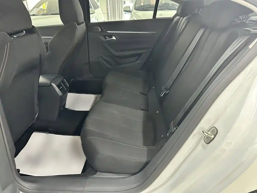 Peugeot 508 — миниатюра 15