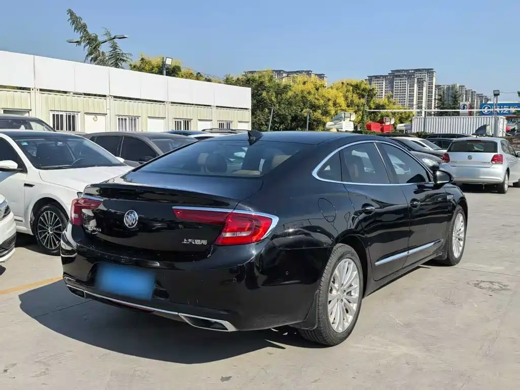 Buick LaCrosse — миниатюра 7