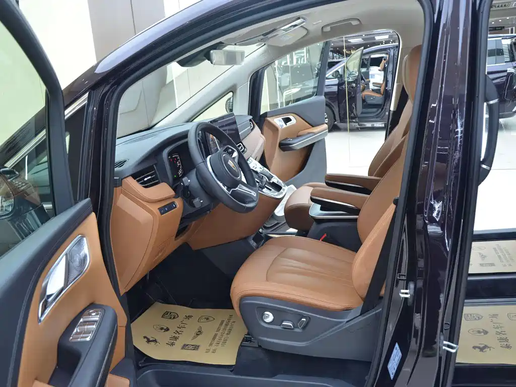 Hongqi HQ9 PHEV 2024 2.0T