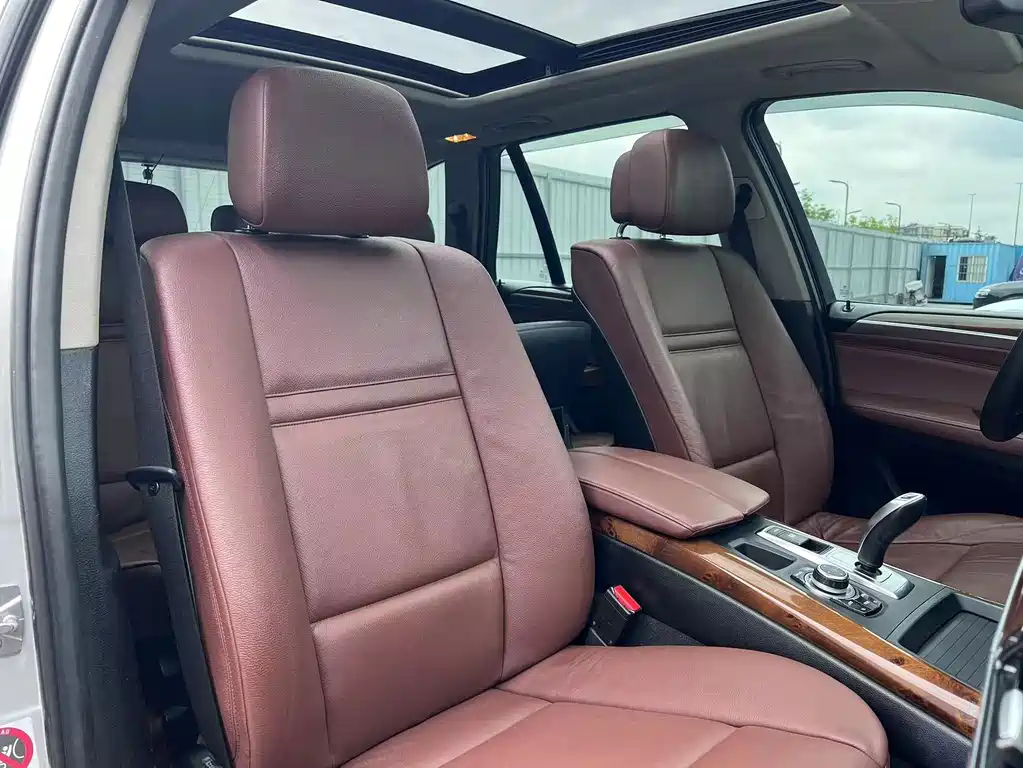 BMW X5 (Import) — миниатюра 17