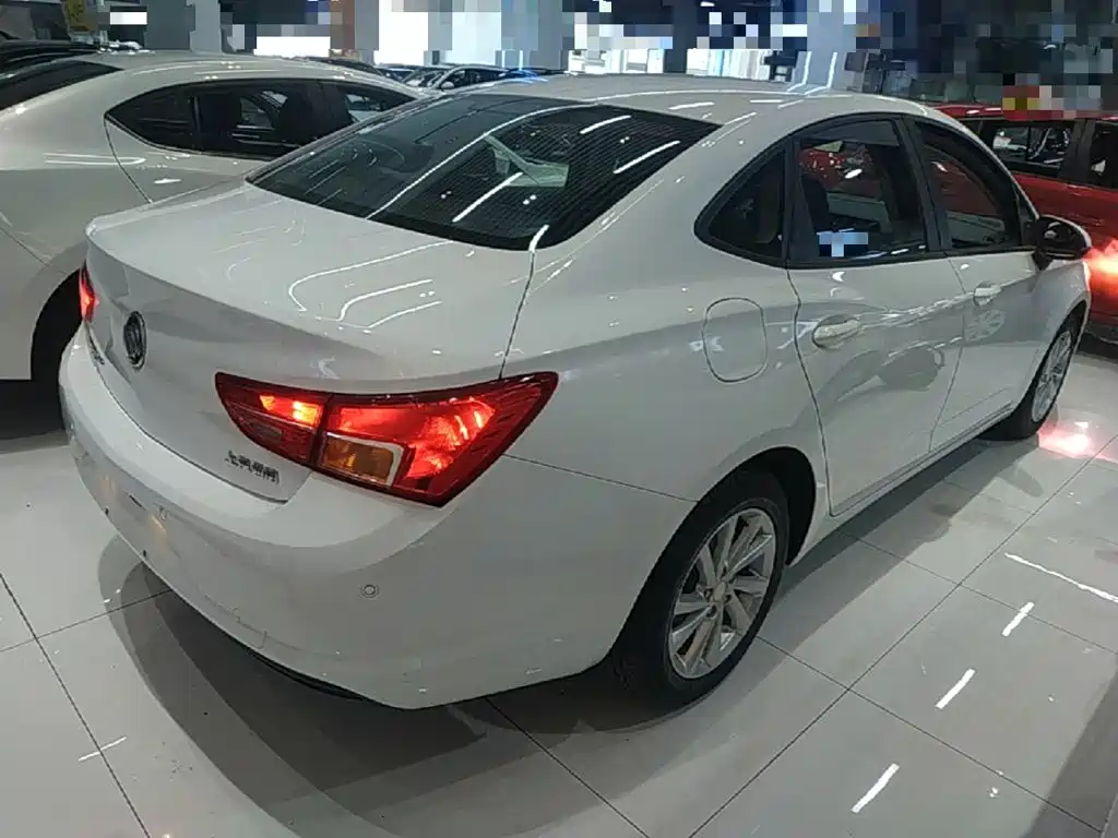 Buick Verano — миниатюра 7