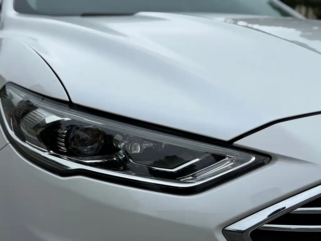 Ford Mondeo — миниатюра 4