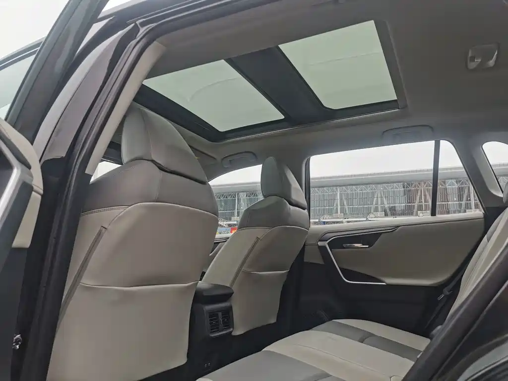 TOYOTA RAV4 RONGFANG